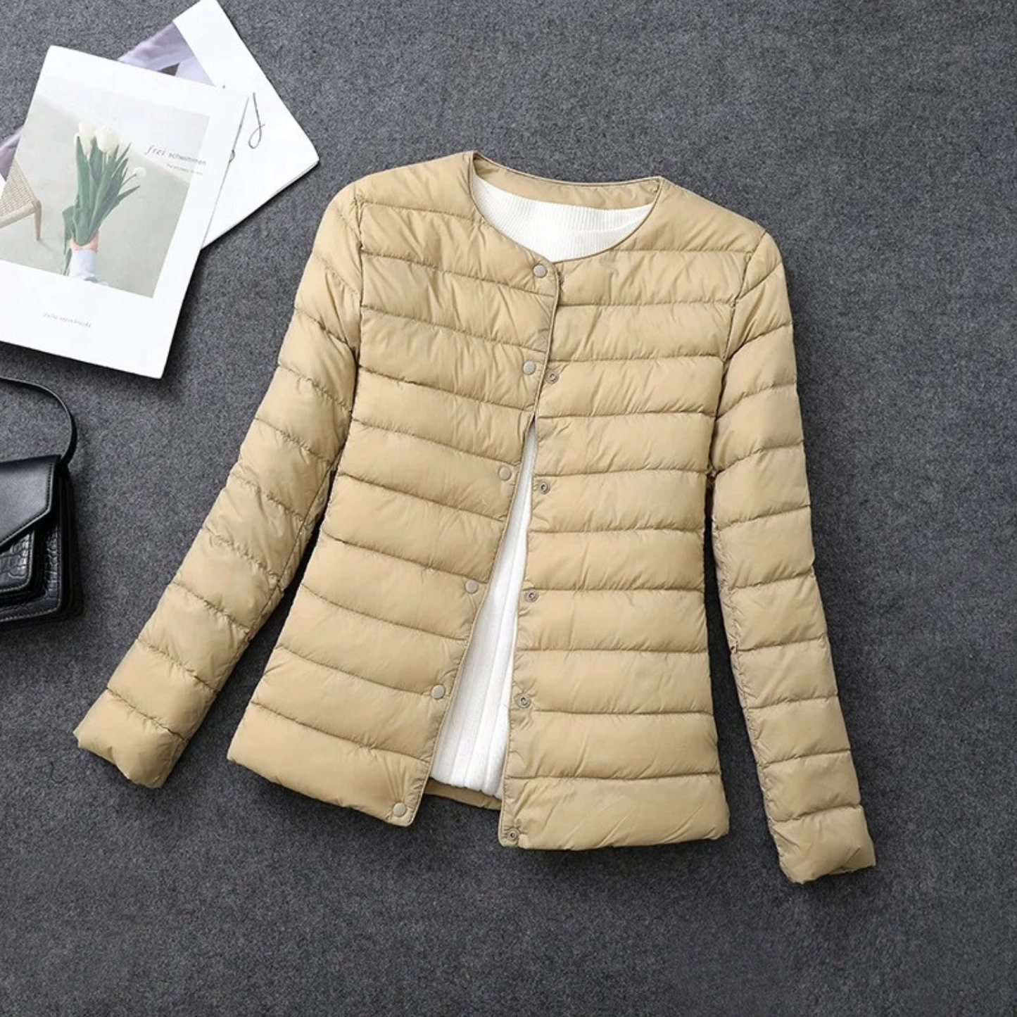 Street-wave Womens Lightweight Quilted Jacket With Round Collar For All Day Cozy Style