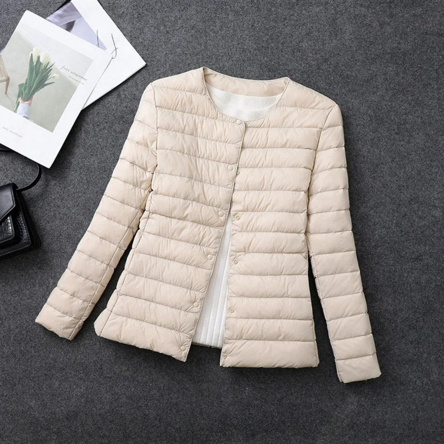 Street-wave Womens Lightweight Quilted Jacket With Round Collar For All Day Cozy Style