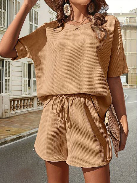 Street-Wave Two-Piece Summer Set For Women Breathable Waffle Knit Top And Shorts Chic Comfortable Warm Weather Outfit