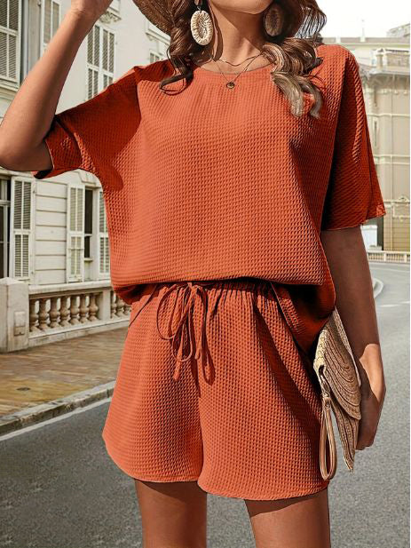 Street-Wave Two-Piece Summer Set For Women Breathable Waffle Knit Top And Shorts Chic Comfortable Warm Weather Outfit