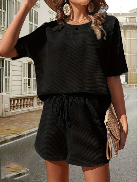 Street-Wave Two-Piece Summer Set For Women Breathable Waffle Knit Top And Shorts Chic Comfortable Warm Weather Outfit