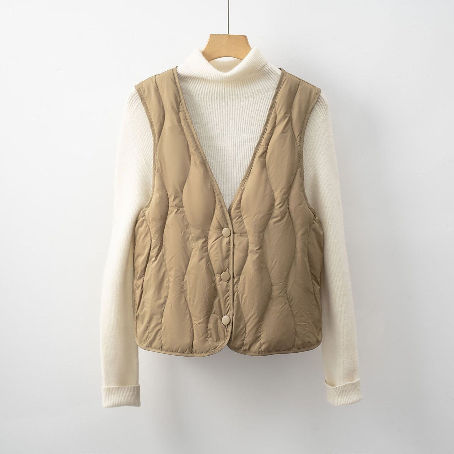 Street Wave Women Quilted Vest With Practical Pockets Modern Cut Cozy Layer For Everyday Style