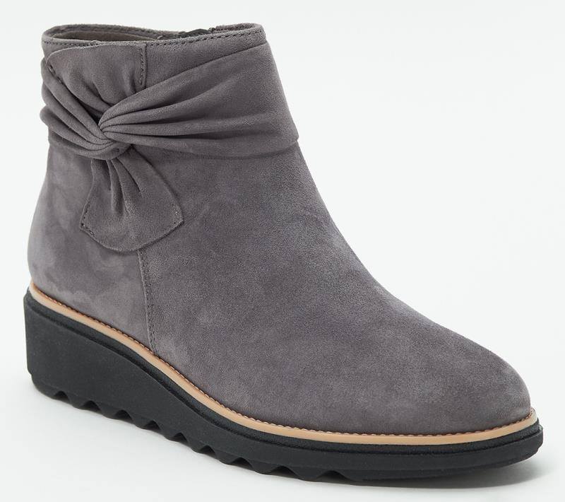 Street-Wave Women Wedge Ankle Boots With Fold Design Suede Upper And Non Slip Sole