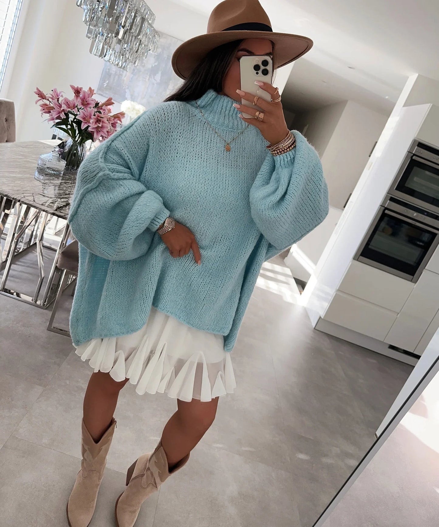 Oversize Pullover for Women Street-Wave Cozy Knit with High Sleeves and Unconventional Cut