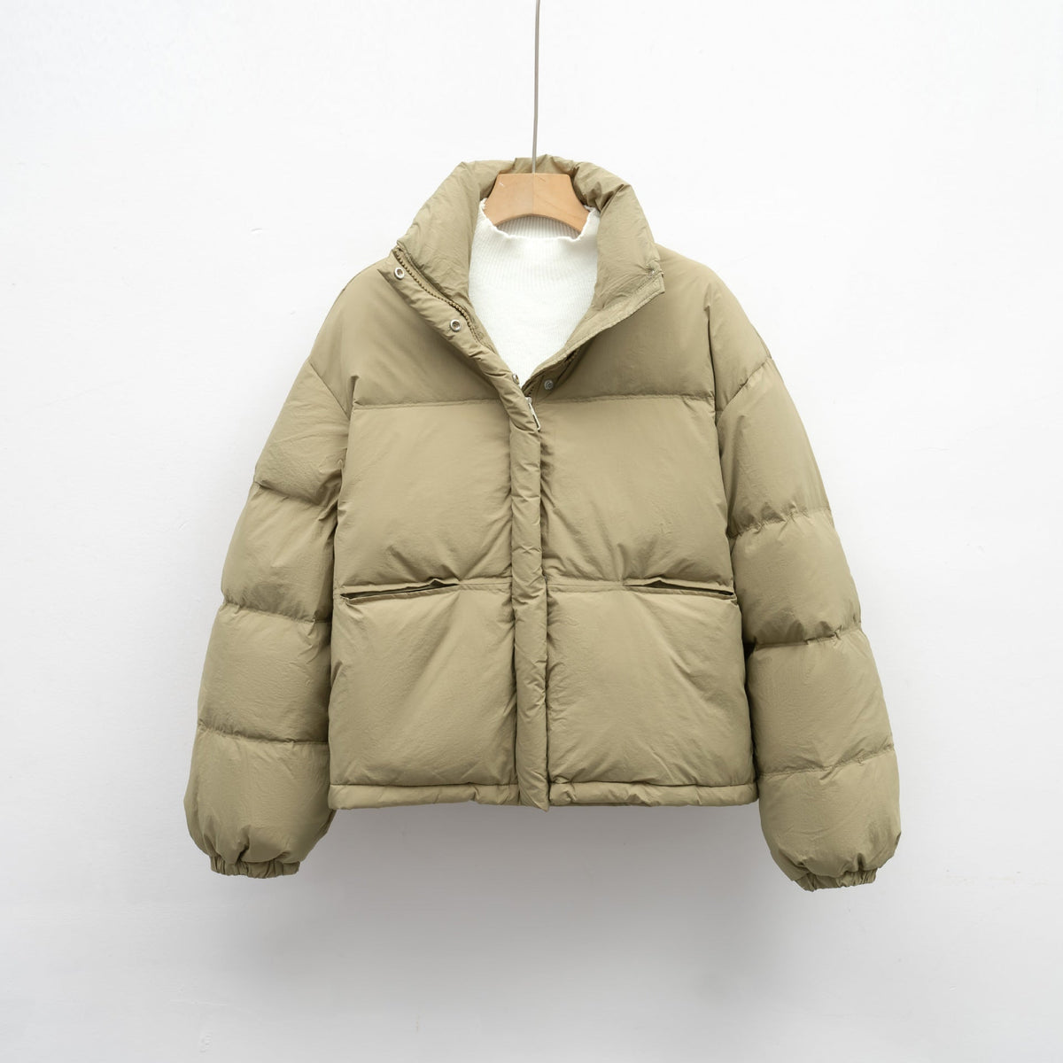 Street Wave Womens Compact Puffer Jacket With Voluminous Silhouette For Urban Cold Weather