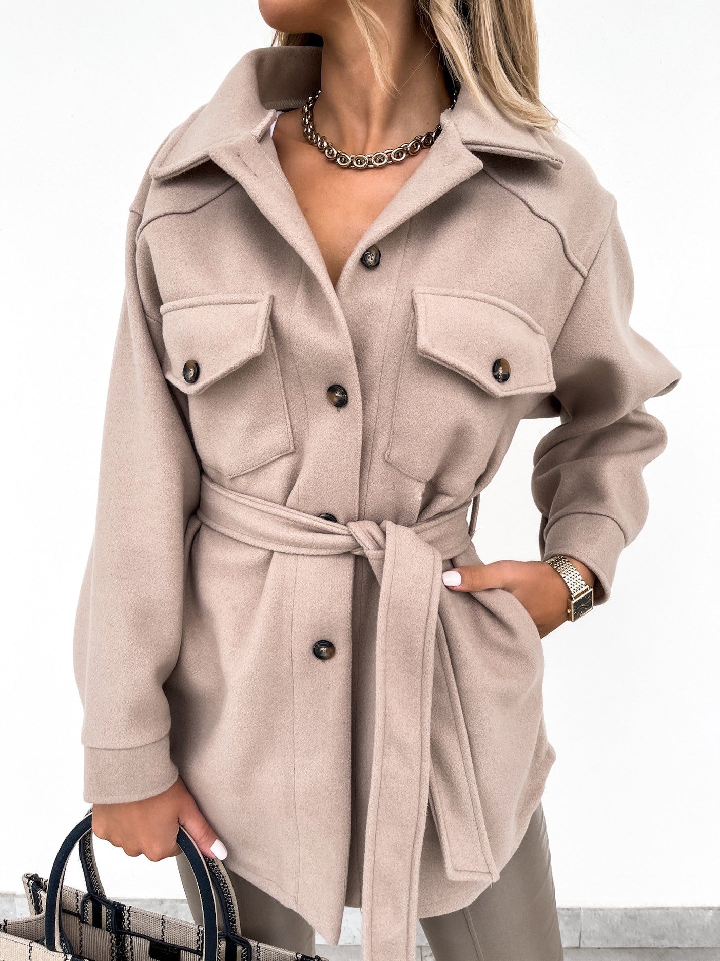 Street-Wave Womens Overshirt Jacket With Patch Pockets Button Front Versatile Everyday Chic