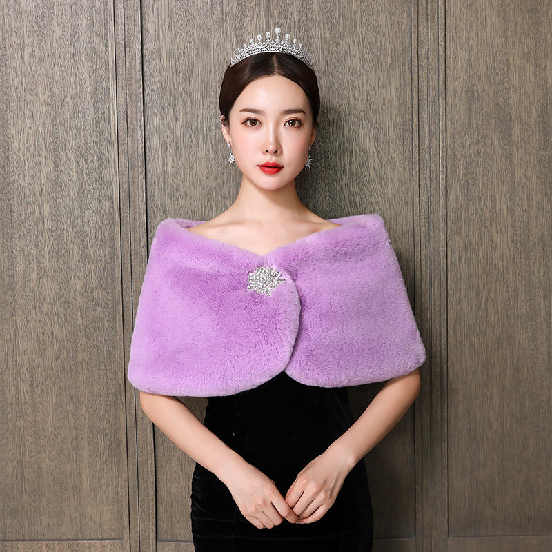 Street-Wave Faux Fur Cape For Women Luxurious Soft Comfort For Formal Occasions Elegant Evenings