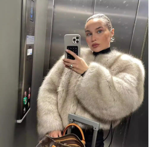 Street-wave Womens Faux Fur Jacket Luxurious Comfort Plush Lining Oversized Fit For Trendsetting Women