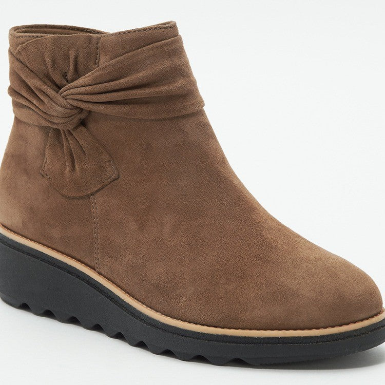 Street-Wave Women Wedge Ankle Boots With Fold Design Suede Upper And Non Slip Sole