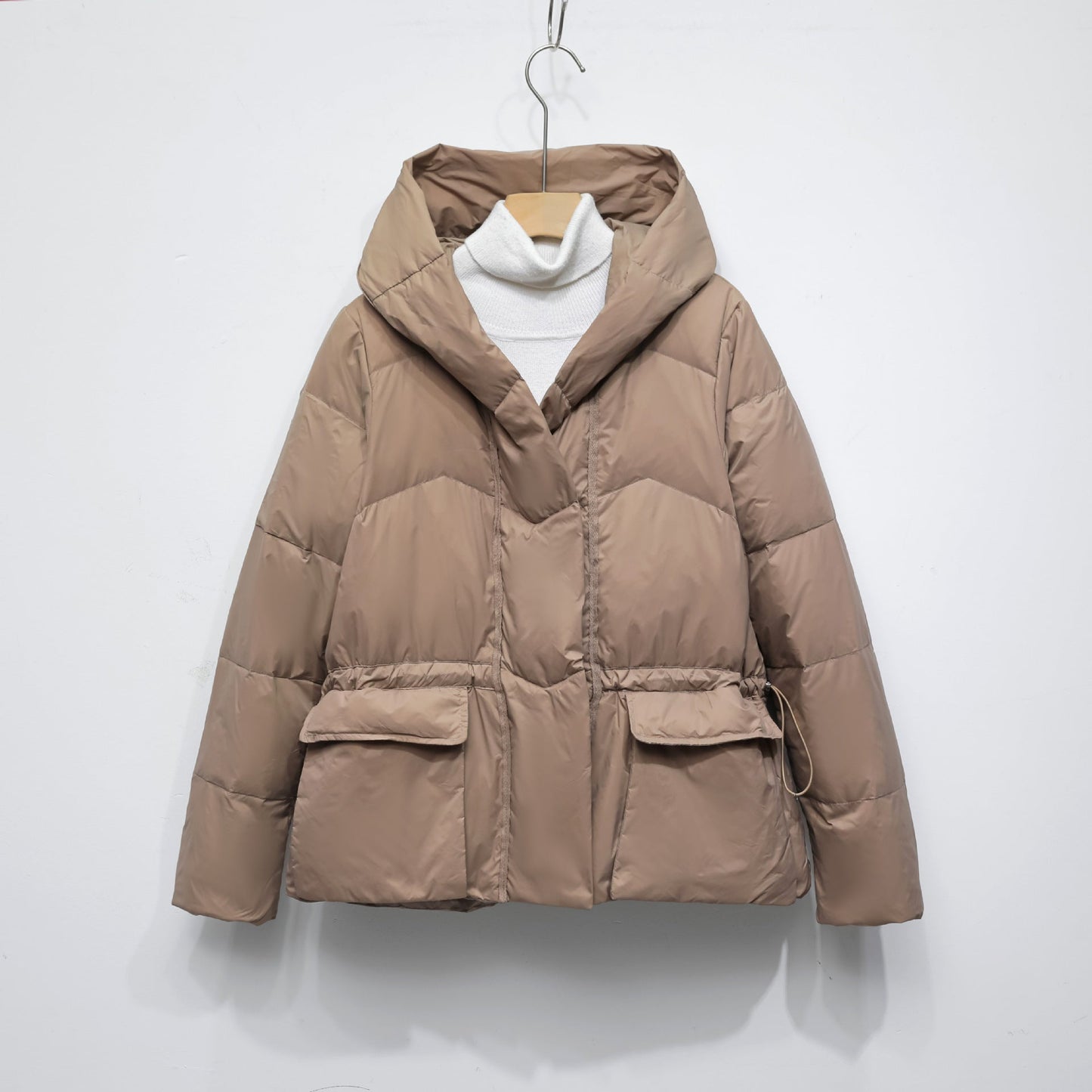 Street-wave Women Puffer Jacket With Hood And Stylish Pockets For Winter Warmth Everyday City Wear