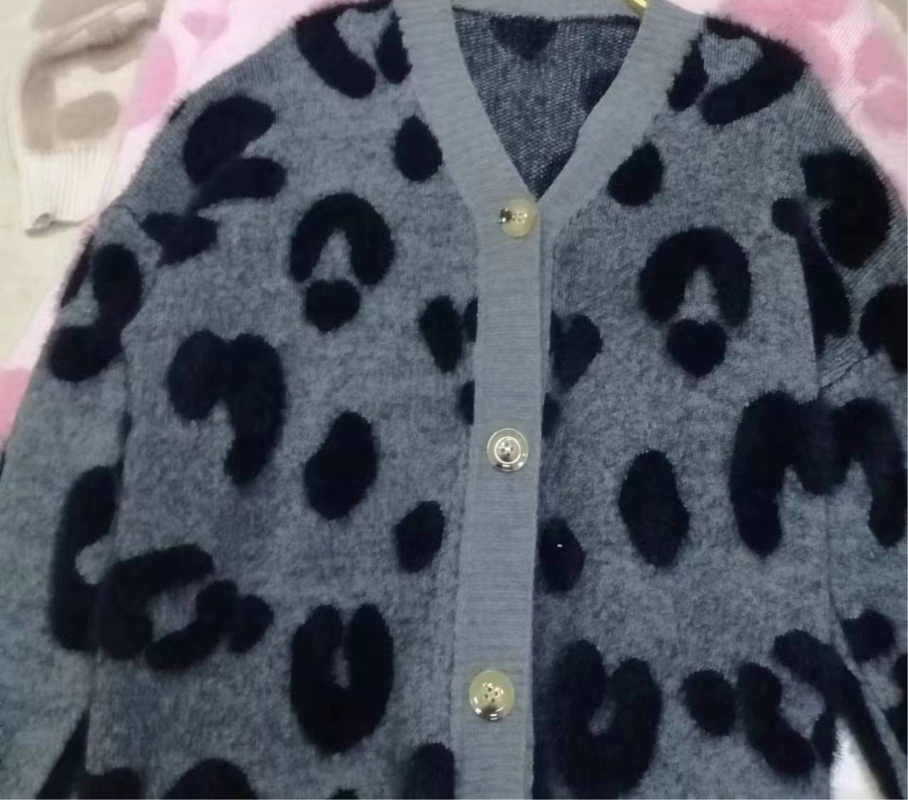 Street Wave Women Cozy Heart Print Cardigan Soft Knit With Plush Wool And Button Details