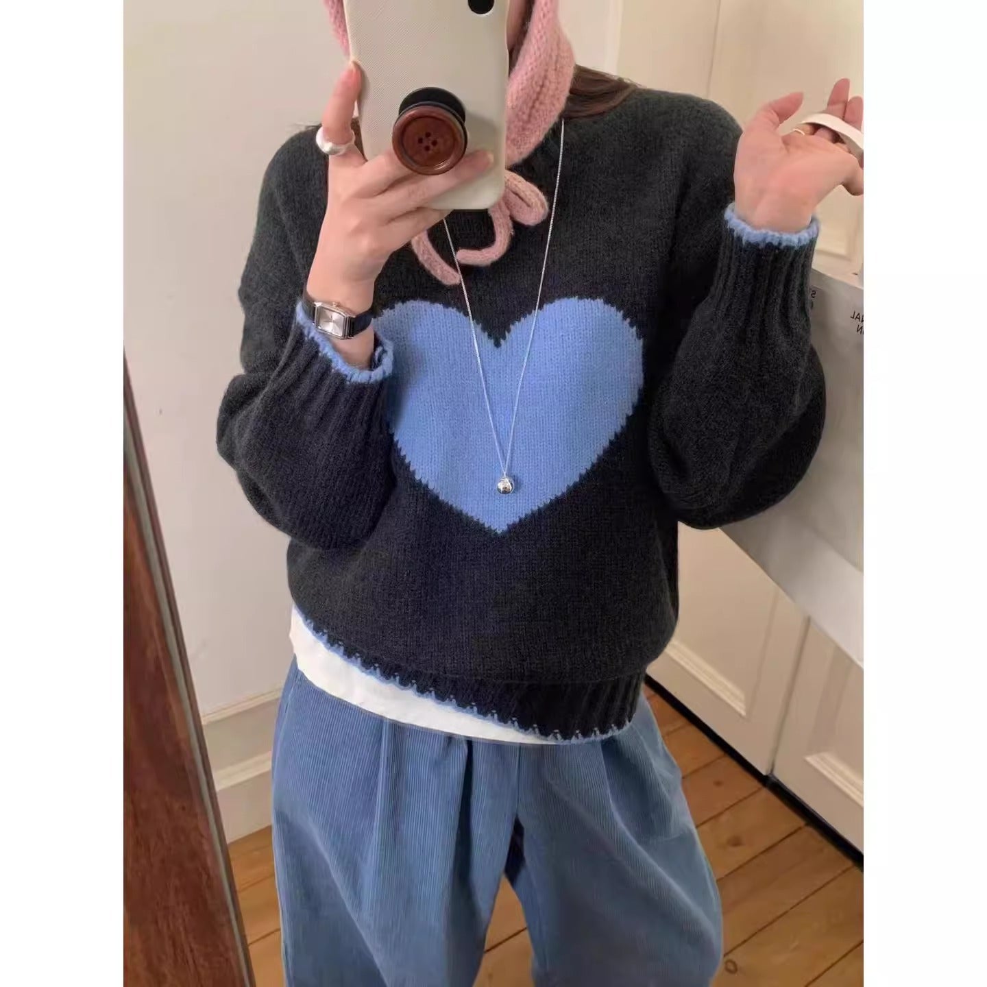 Street-Wave Women Heart Motif Sweater With Relaxed Fit Cozy Trendy Knitwear Soft Casual Everyday Wear
