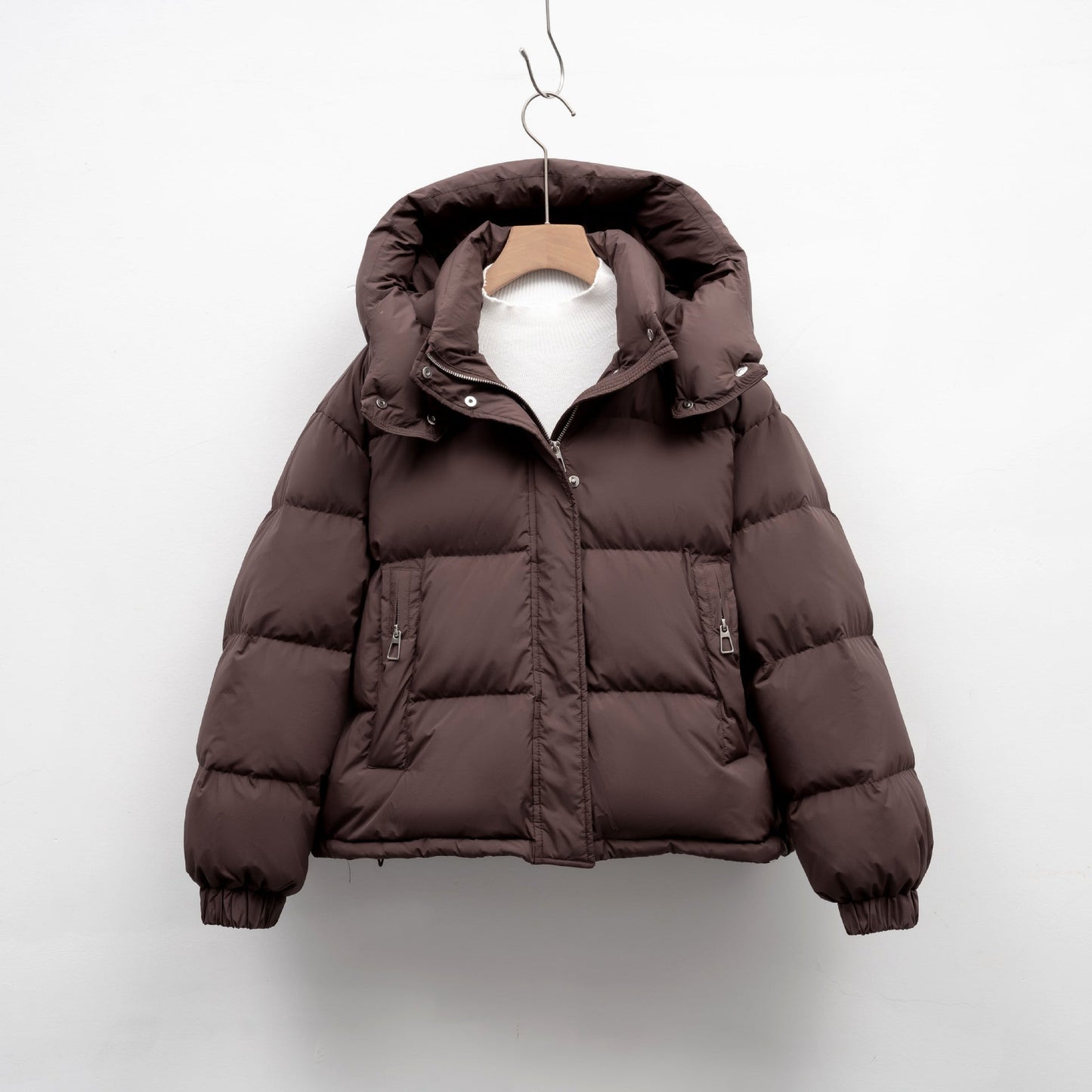 Street-Wave Womens Puffer Jacket With Detachable Hood And Voluminous Fit For City Winter Comfort