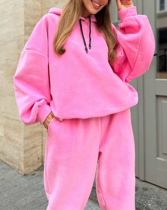 Street-Wave Pink Fleece Hoodie And Joggers Two-Piece Set For Women Ultra Cozy Warmth And Everyday Comfort