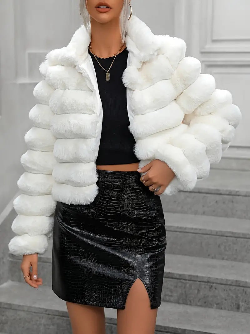 Streetwave Elegant Women Puffer Jacket With Plush Quilted Warmth For Fashionable Standout Looks