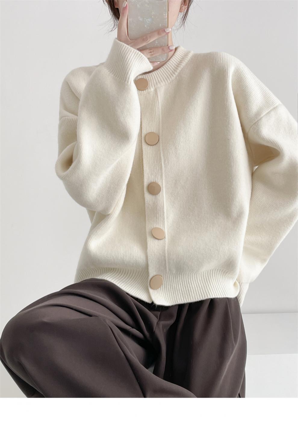 Street-wave Women's Oversized Cardigan With Large Wooden Buttons For Cozy Everyday Style