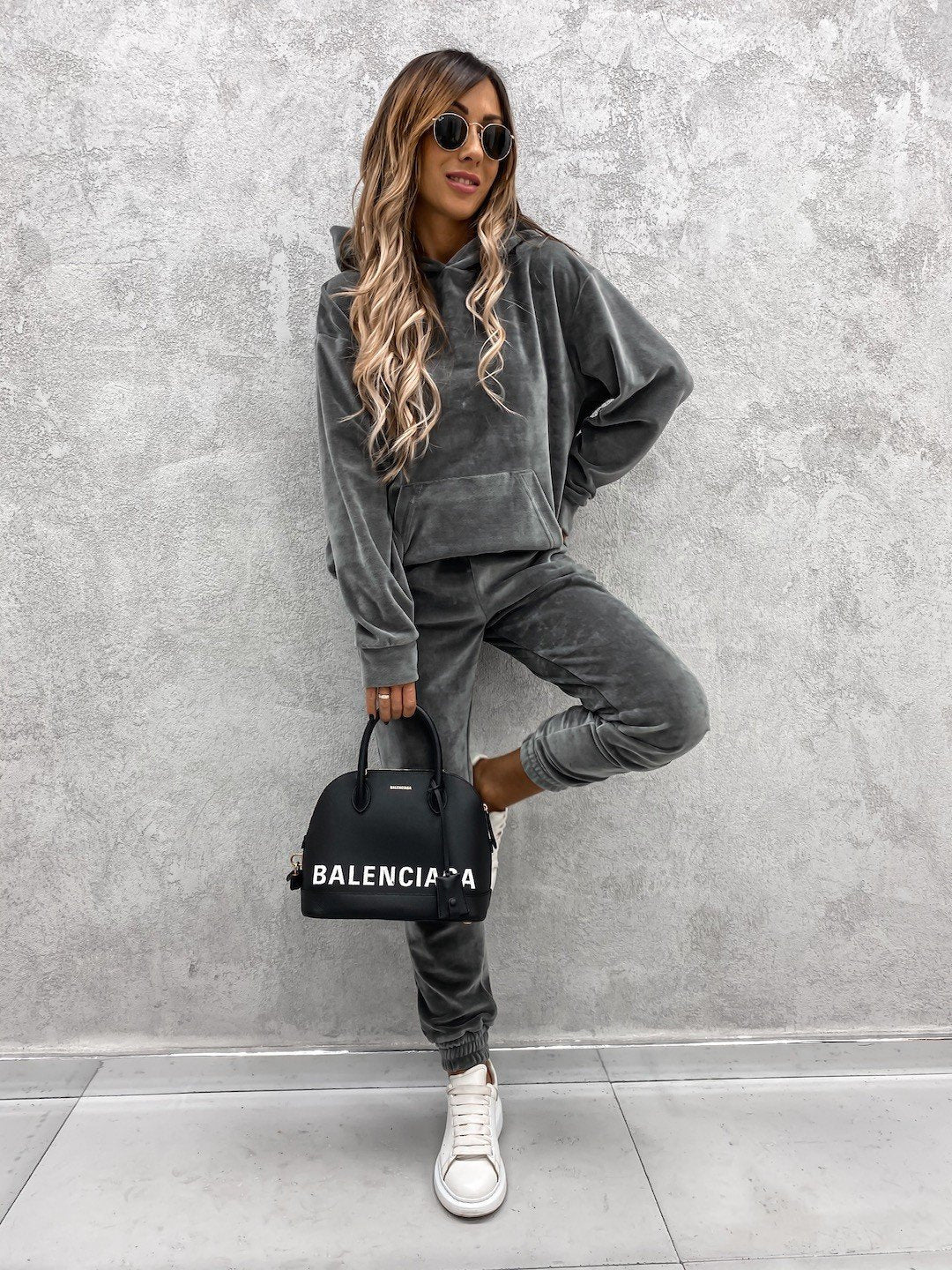 Street Wave Womens Cozy Fleece Set With Oversized Hoodie And Soft Joggers For Lounging