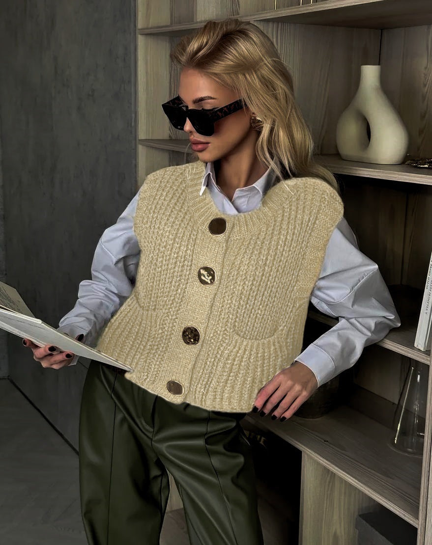 Street Wave Womens Cozy Knitted Vest With Large Buttons And Practical Pockets For Everyday Comfort