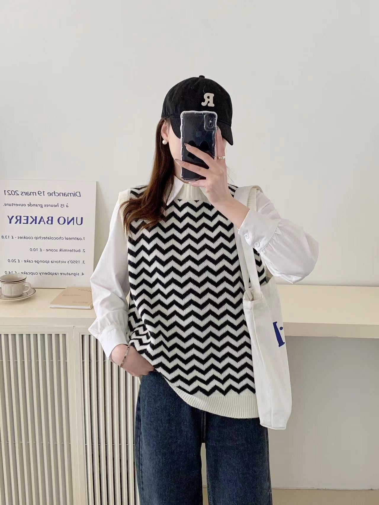 Street-wave Womens Knit Sweater With Zigzag Pattern And Elegant Collar For Modern Women