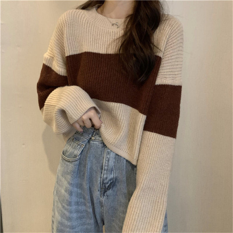 Women Oversized Knit Sweater With Wide Sleeves And Contrast Design By Streetwave