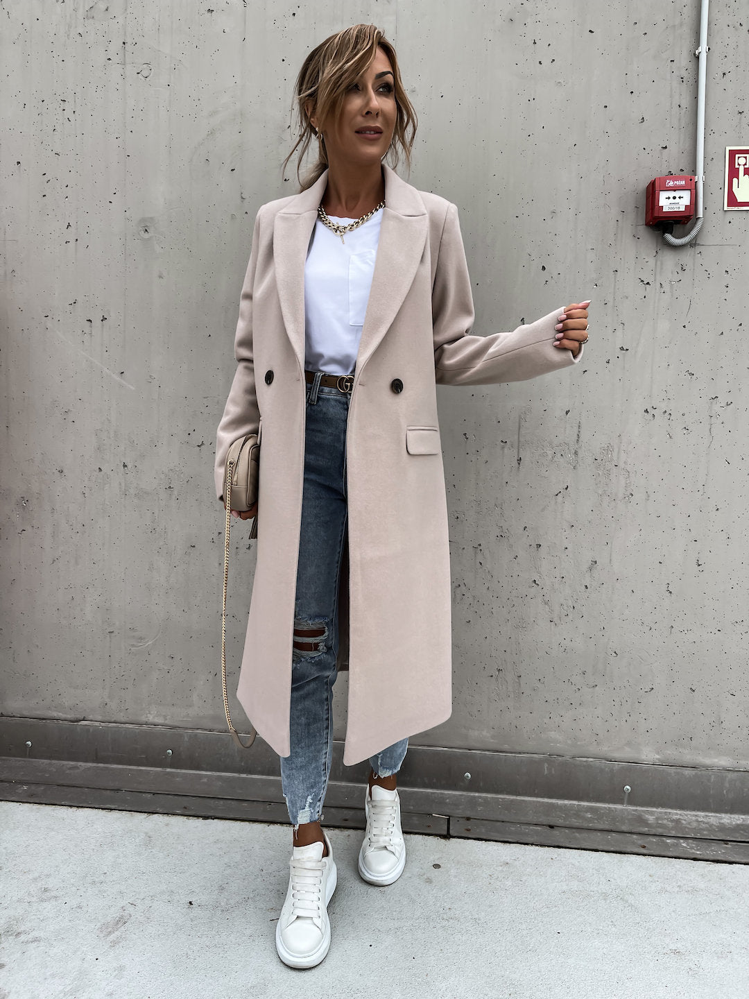 Street-wave Oversized Wool Coat For Women Elegant Warm Wool Blend For Fashion Forward Women