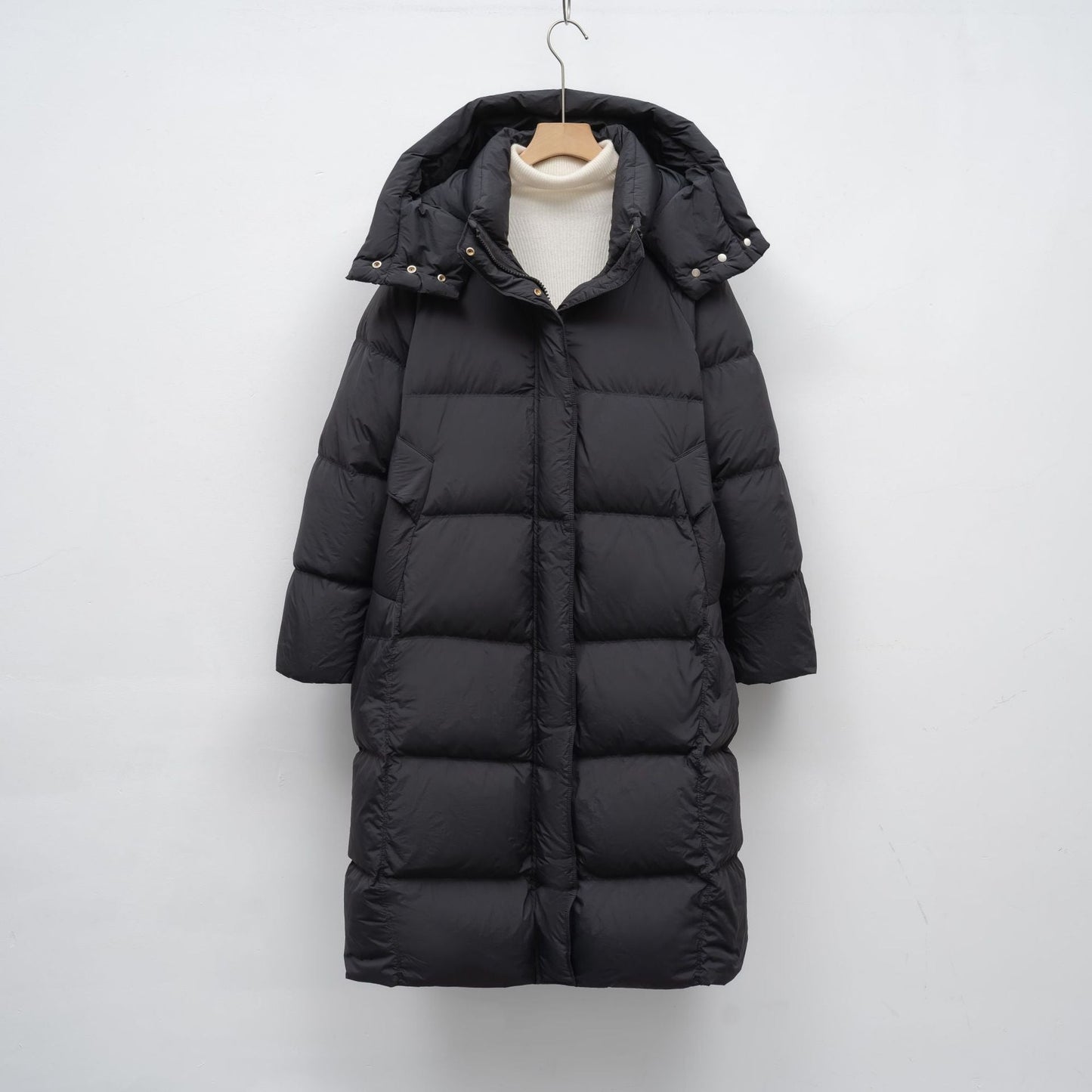 Street-wave Women's Long Down Jacket With Adjustable Hood And Luxurious Interior Lining