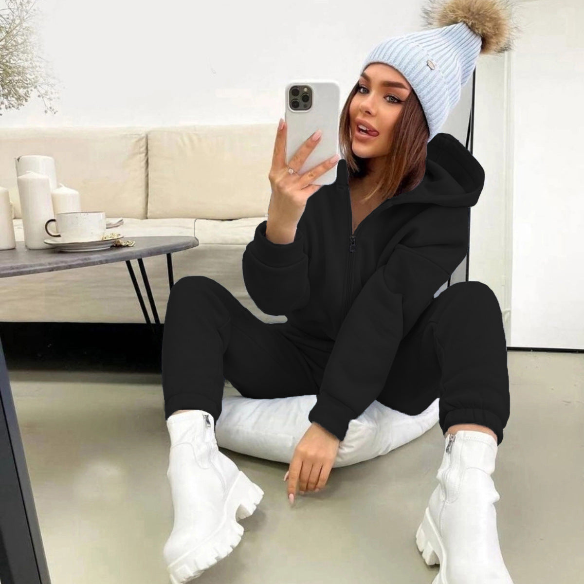 Street-wave Women's Cozy Zip Hoodie Tracksuit With Elastic Cuffs For Relaxed Comfort