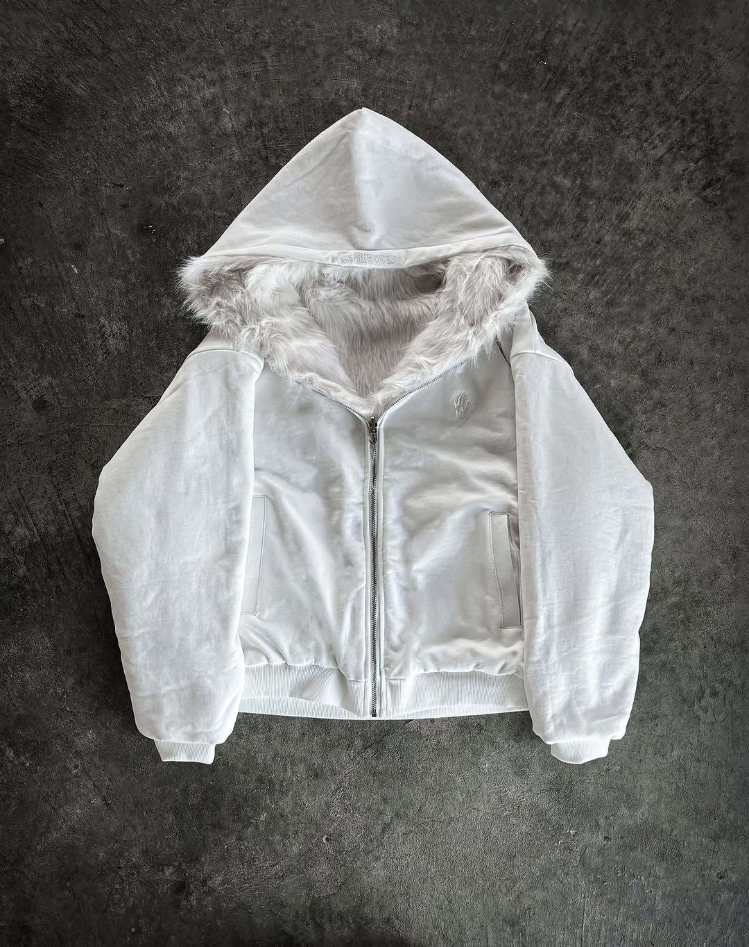 Street-wave Womens Fleece-Lined Hoodie Jacket With Cozy Inner Fleece And Modern Fit
