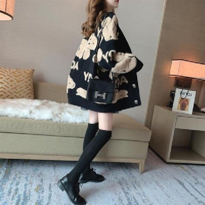 Streetwave Cozy Chunky Knit Cardigan For Women With Playful Motifs And Plush Comfort