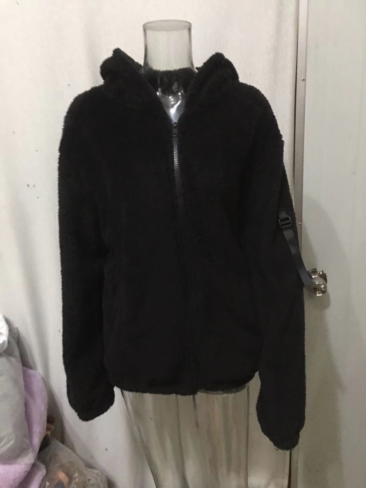 Street-wave Men's Cozy Fleece Jacket With Hood And Zip Pockets For Warm Outdoor Wear