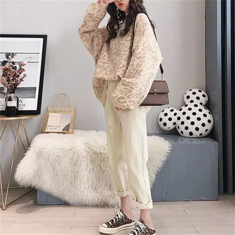 Street-Wave Women Oversized Leopard Print Knit Sweater Soft Cozy Material Must-Have Chic