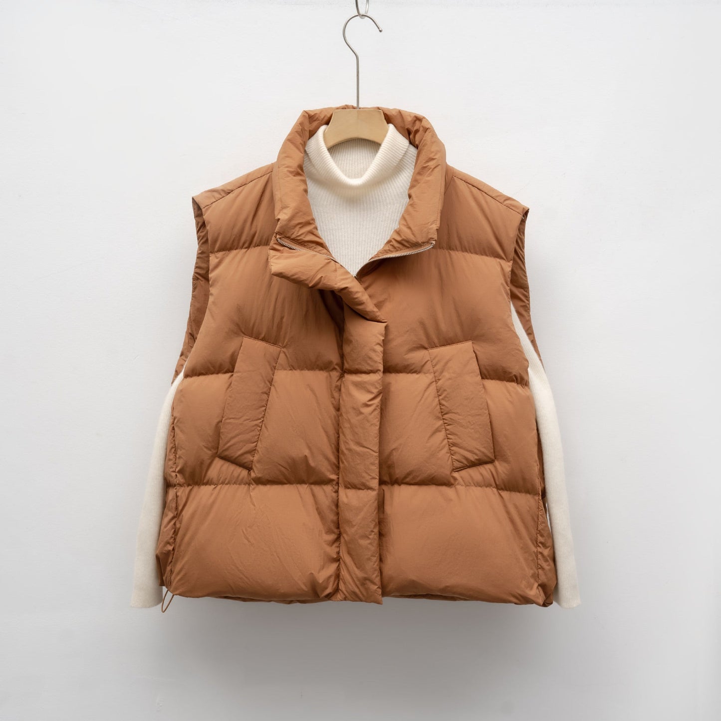 Street Wave Womens Puffer Vest With High Collar And Practical Pockets For Everyday Urban Style
