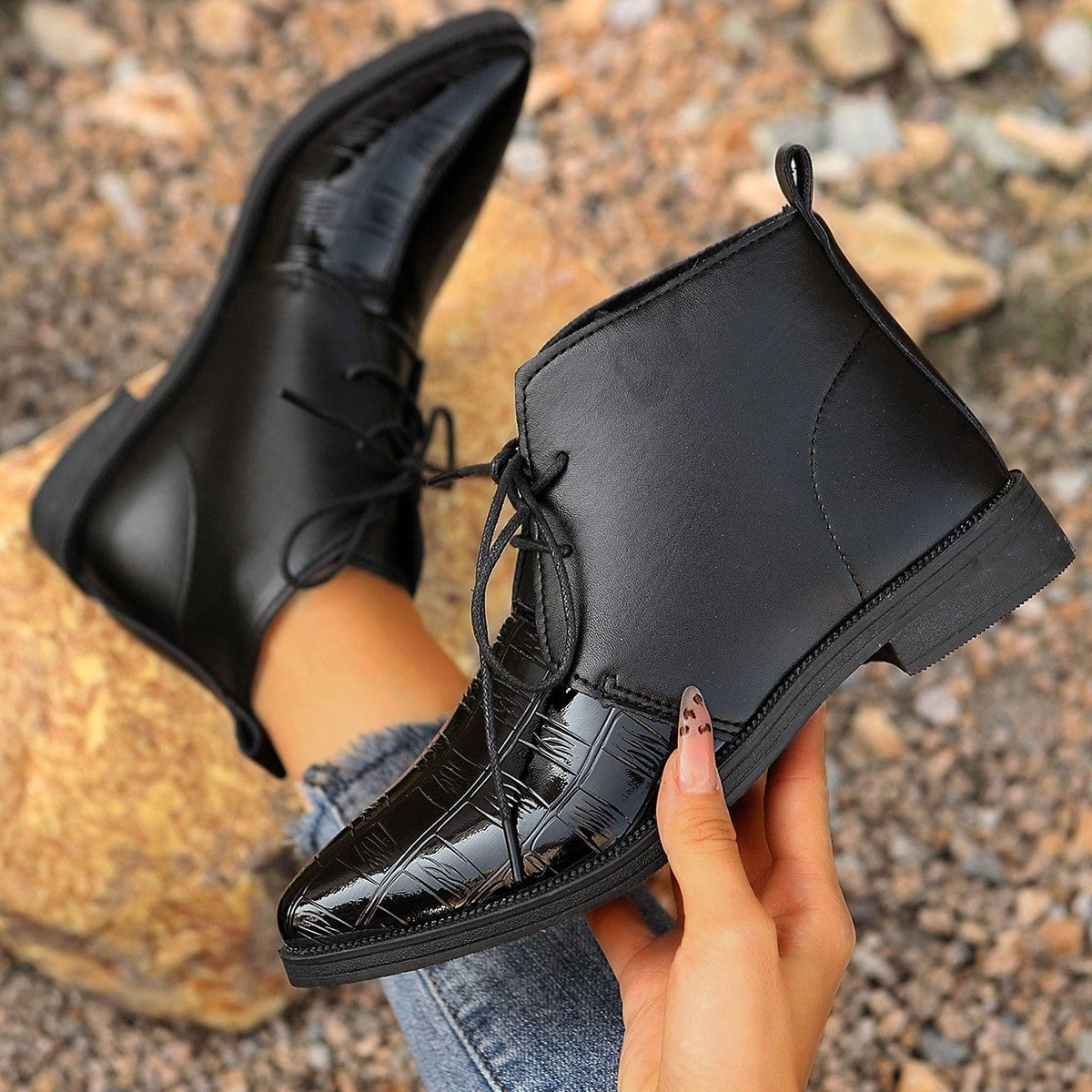 Street-wave Women's Fashion Ankle Boots With Glossy Accents And Lace-Up For All-Day Comfort And Versatility