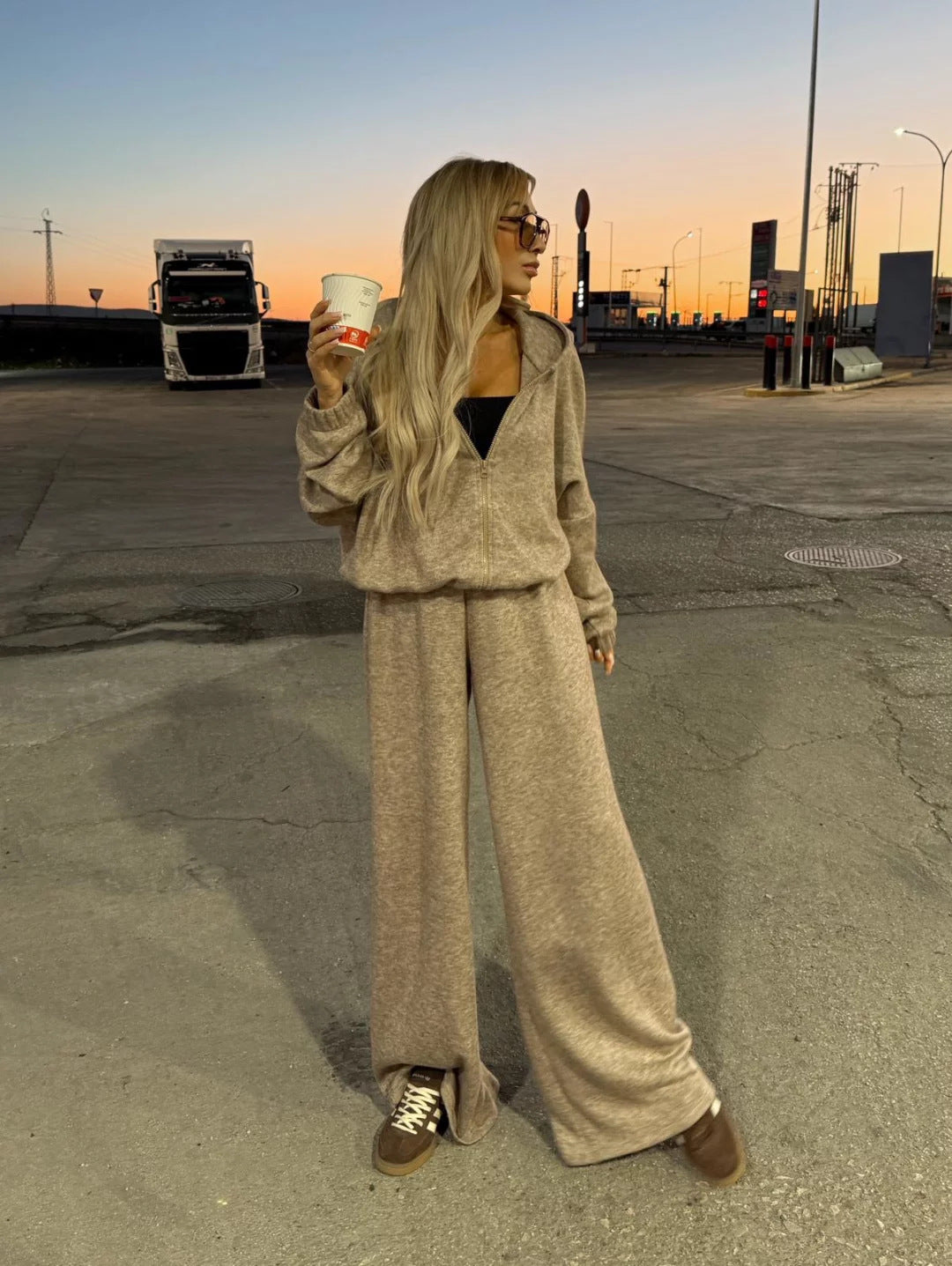 Street-wave Womens Fleece Loungewear Set With Hoodie For Cozy All Day Comfort Relaxed