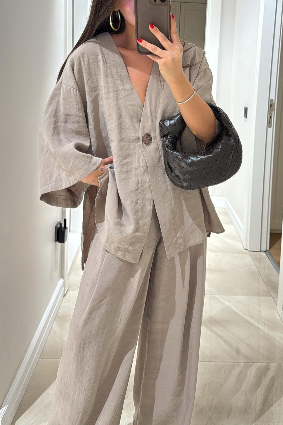 Street-Wave Two-Piece Set For Women Effortless Blouse With Street-Wave Neckline And Button Details High-Waisted Pants