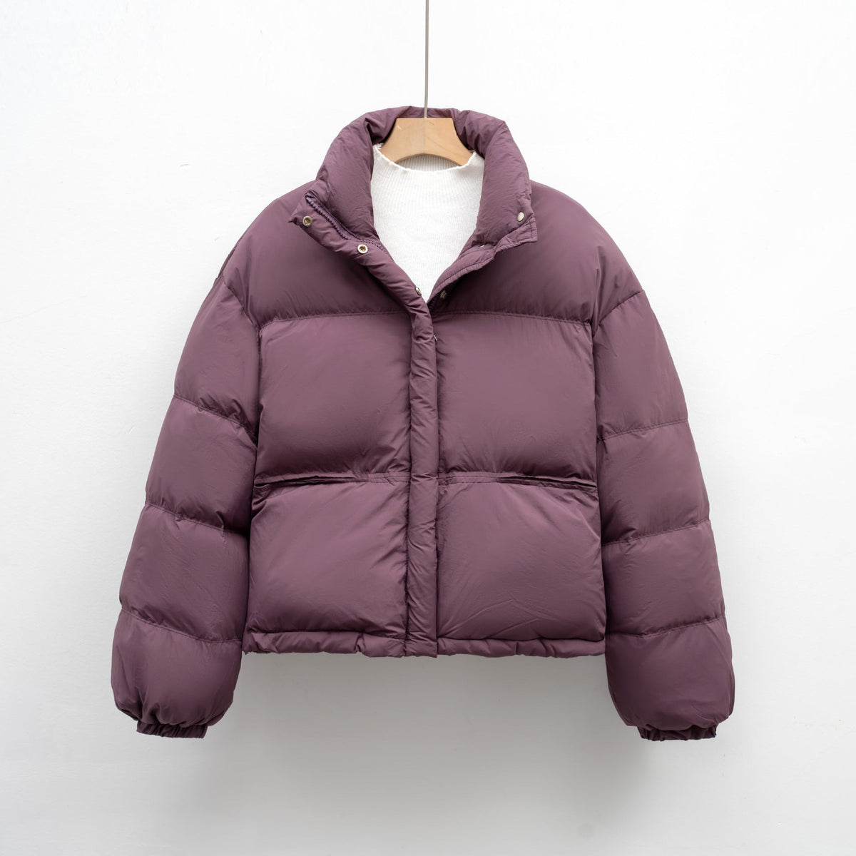 Street Wave Womens Compact Puffer Jacket With Voluminous Silhouette For Urban Cold Weather