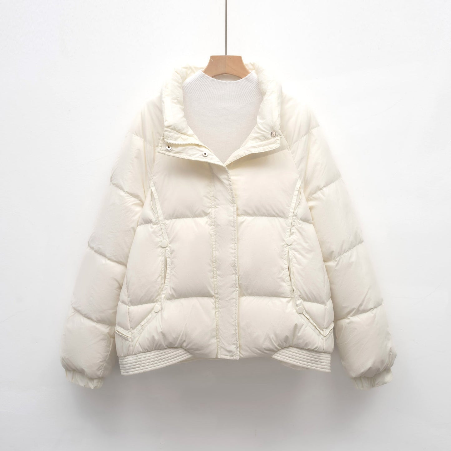 Streetwave Women Puffer Jacket With Modern Collar And Practical Pockets Cozy Insulated Winter Coat