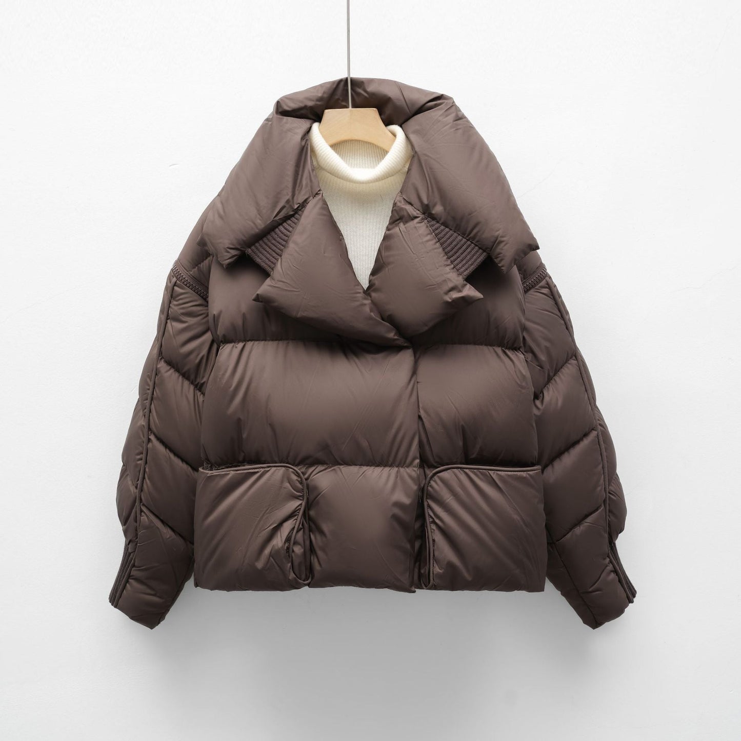 Street-Wave Cropped Puffer Jacket For Women With High Collar And Handy Pockets Warm Insulated Winter Coat