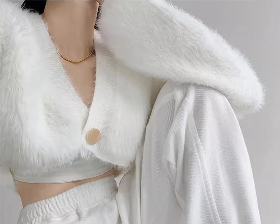 Street-wave Chic Womens Cropped Knit Cardigan With Voluminous Sleeves And Button Detail