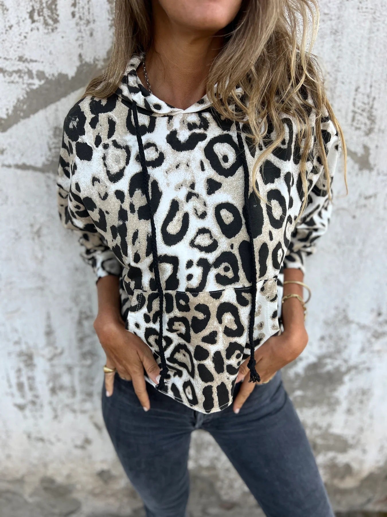 Streetwave Women Leopard Print Hoodie With Pockets Cozy Casual Pullover For Everyday Style