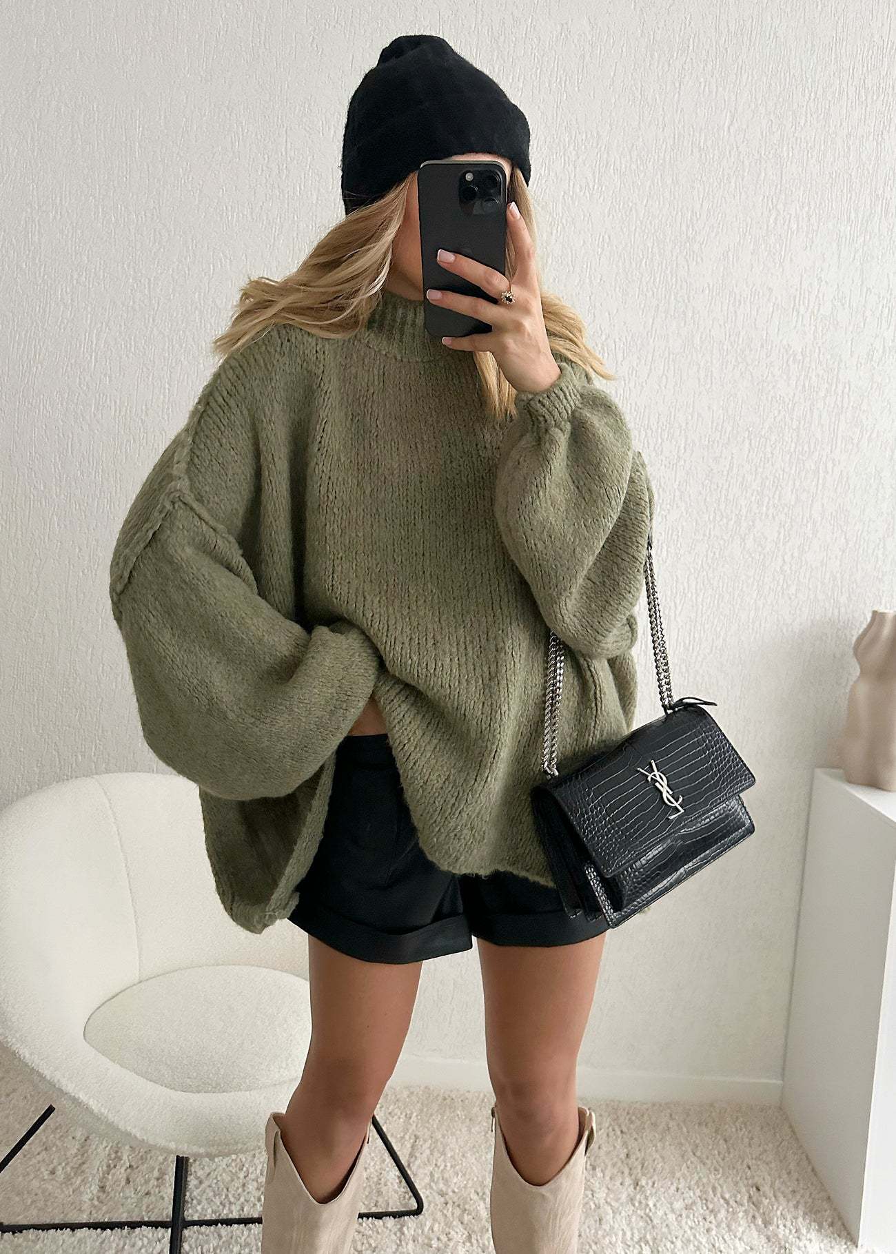 Streetwave Women Oversized Knit Sweater Soft Cozy Material with Trendy Sleeves for Winter