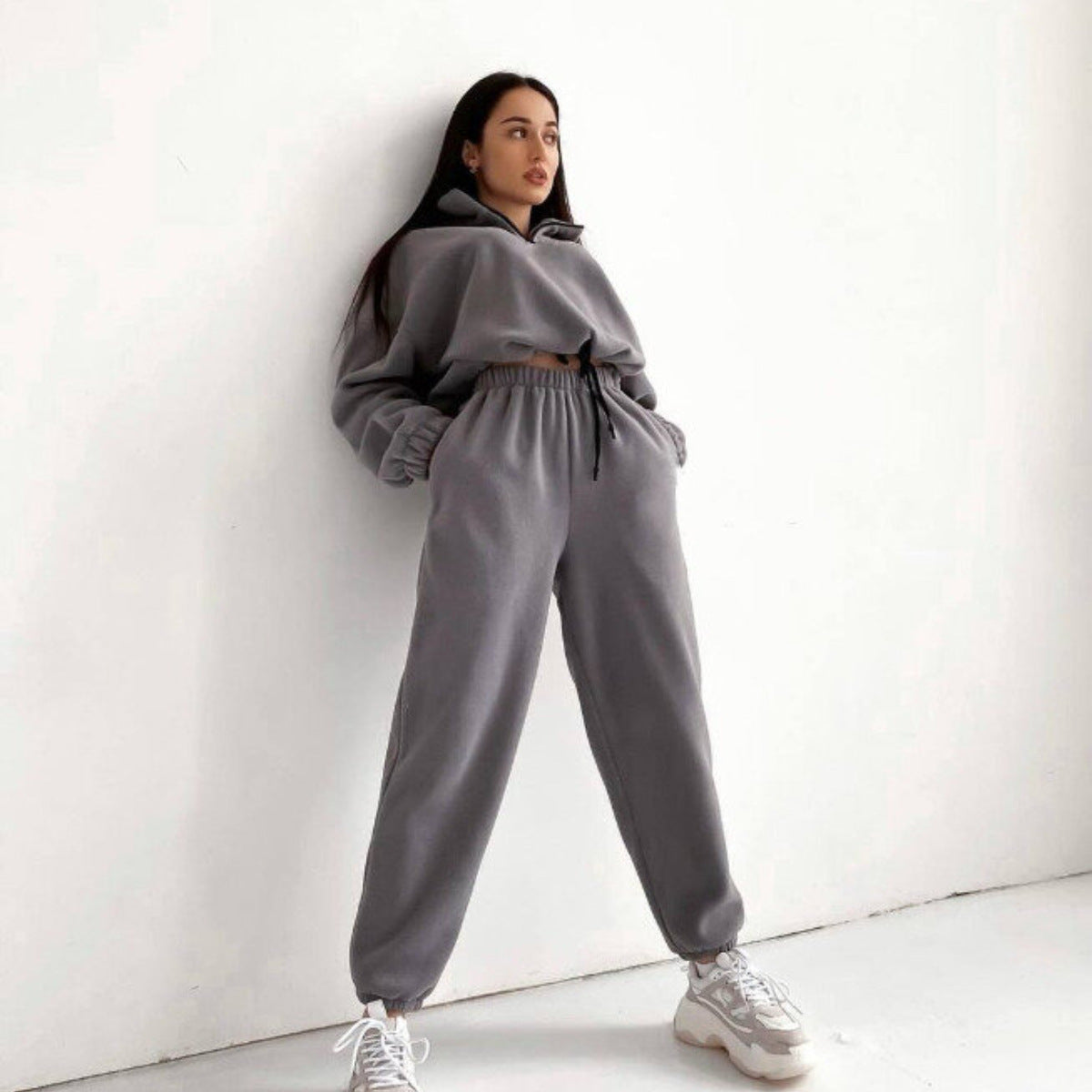 Street-Wave Womens Fleece Pullover And Jogging Set With Elastic Waistband For Cozy Days