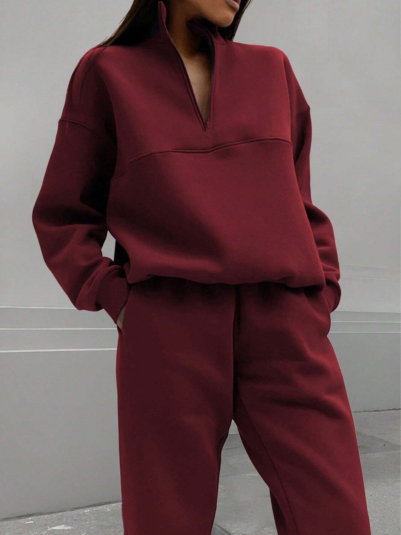 Street-Wave Womens Cozy Sweatshirt And Jogger Set For Comfortable Everyday Lounge Wear