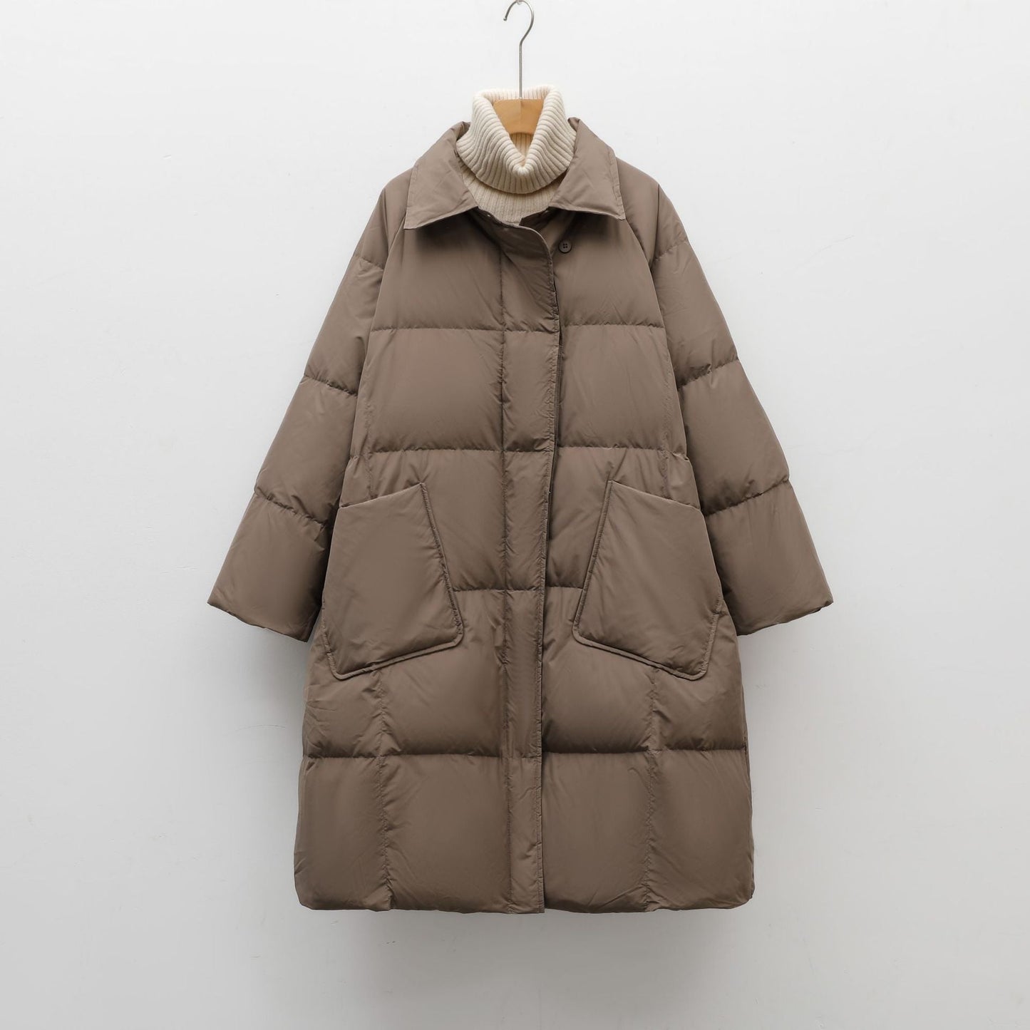 Street-wave Women Puffer Coat Oversized Quilted Warmth With Round Silhouette And Large Pockets