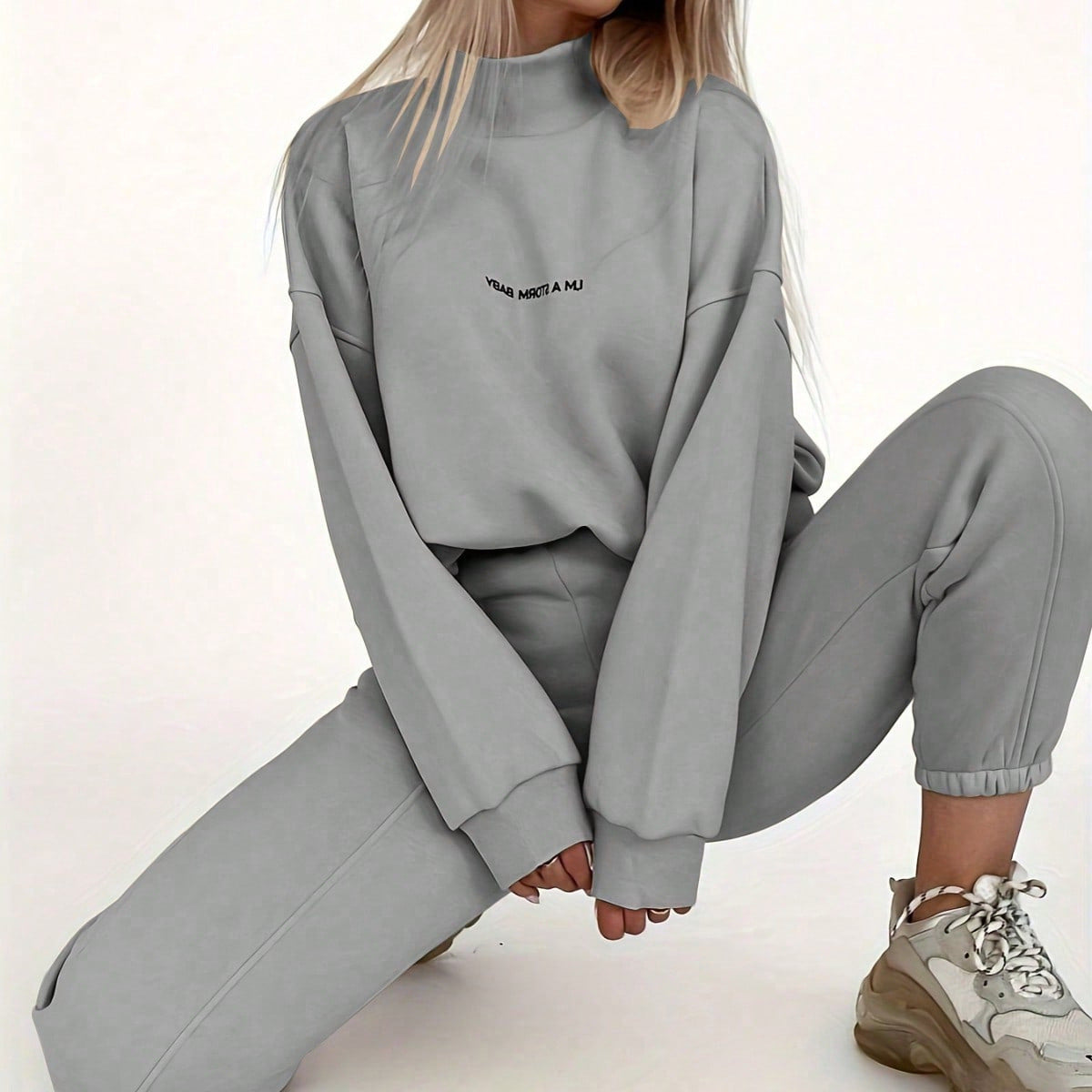Streetwave Womens Oversized Sweatshirt And Jogger Set Cozy Comfort Lounge Wear For Everyday Style