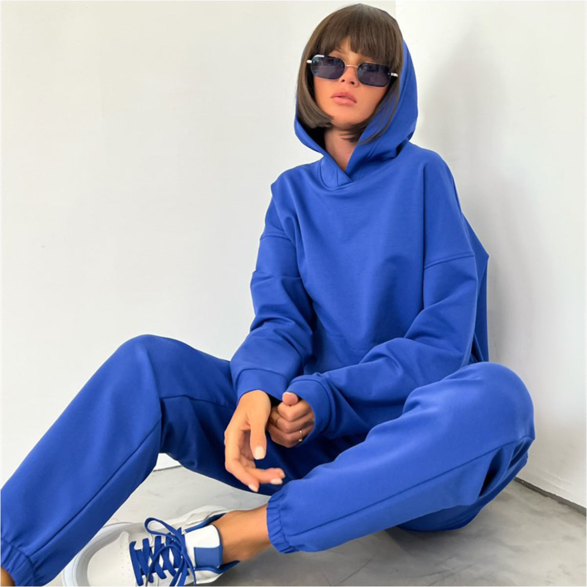 Street-Wave Women Sweatshirt And Jogger Set Breathable Comfort For Casual Athleisure Wear
