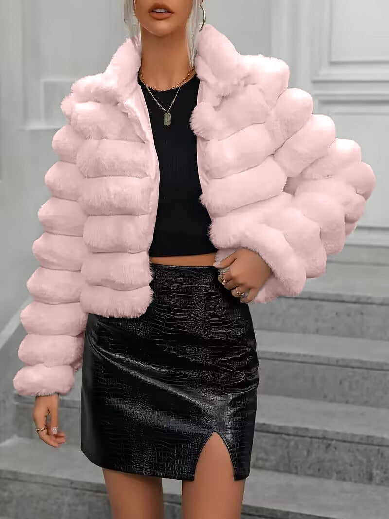 Streetwave Elegant Women Puffer Jacket With Plush Quilted Warmth For Fashionable Standout Looks