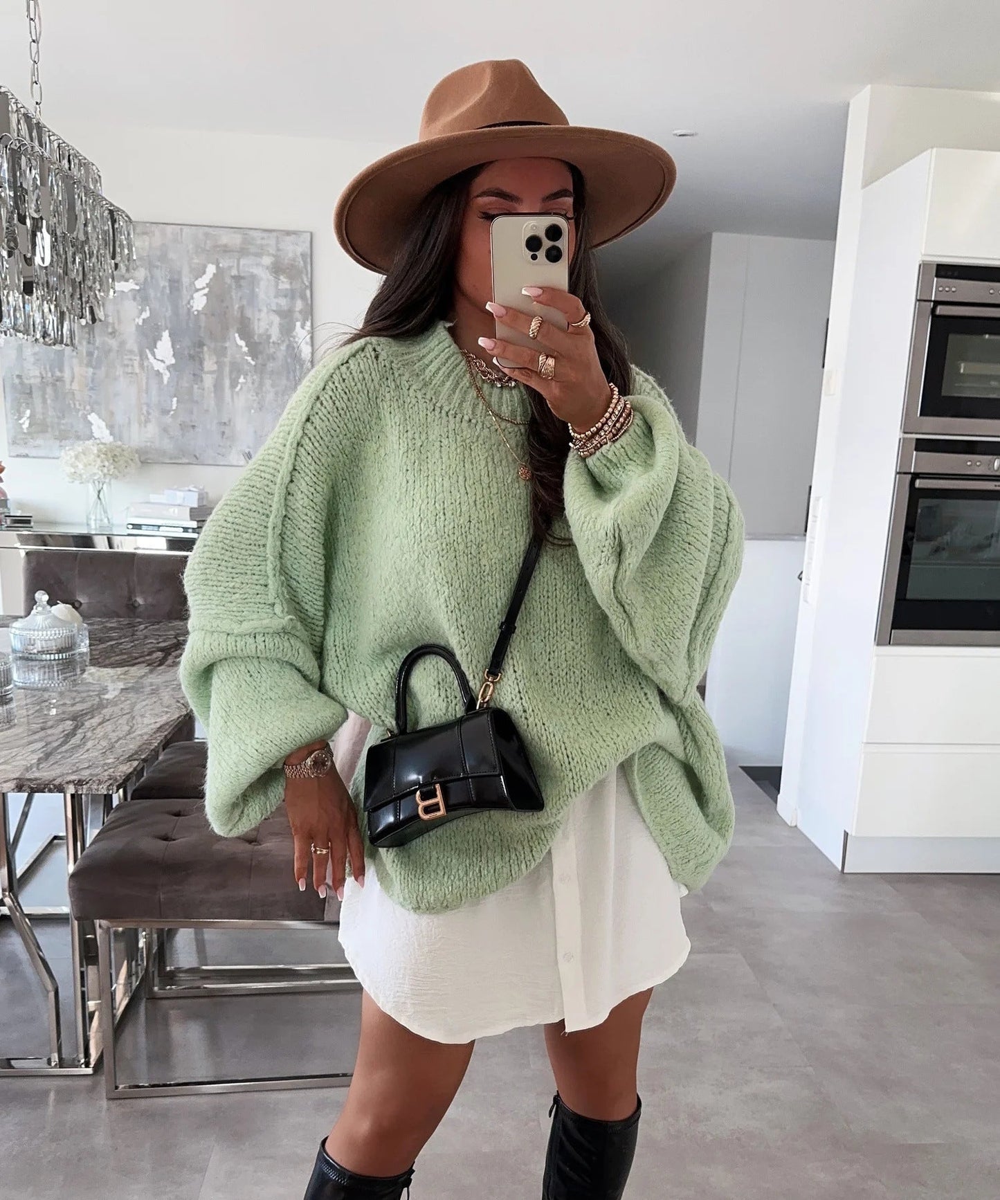 Oversize Pullover for Women Street-Wave Cozy Knit with High Sleeves and Unconventional Cut