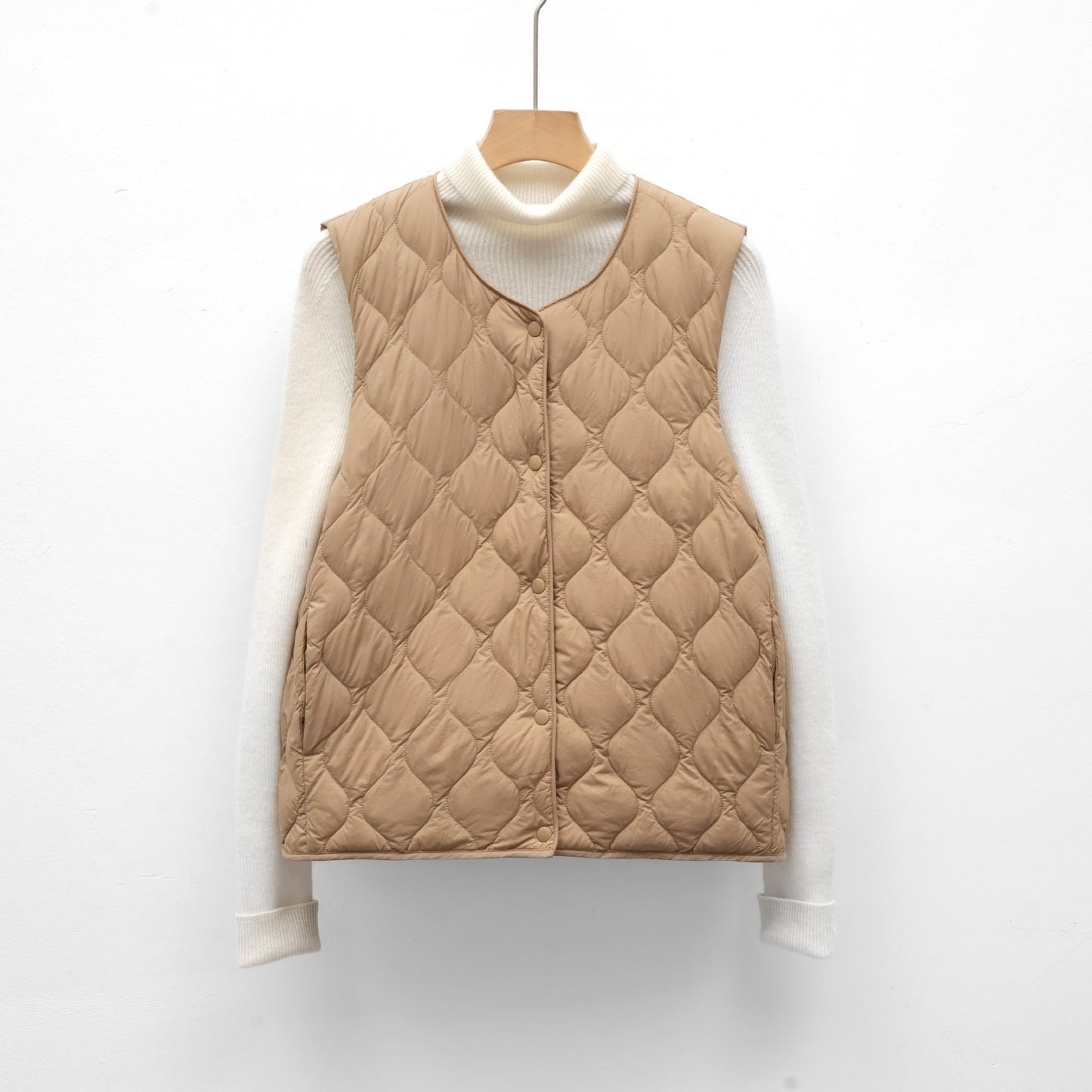 Street Wave Womens Reversible Quilted Vest Chic Cozy Layer for Transitional Weather
