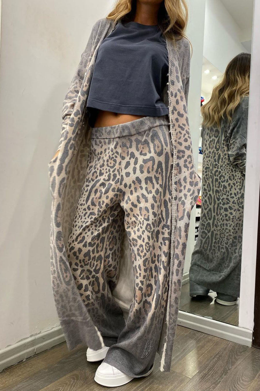Street-Wave Leopard Print Cardigan And Pants Set For Women Cozy Knit Lounge Outfit With Relaxed Fit